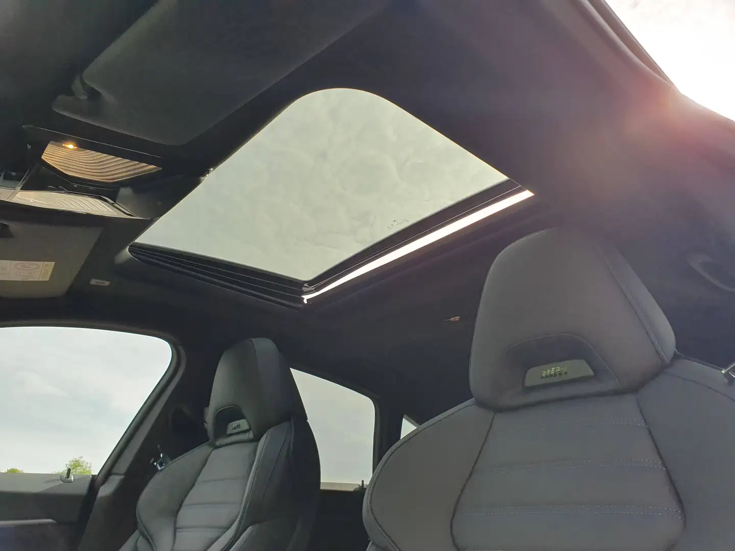 2023 BMW i4 M50 xDrive 544HP 83kWh M-Sport - Individual - Image 5