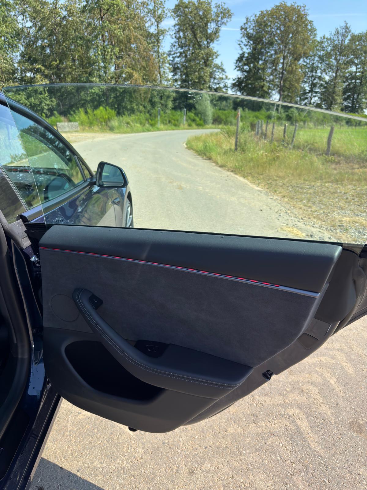 Tesla Model 3 Performance AWD - Image 36